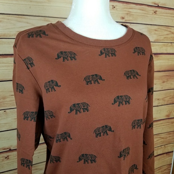 Forever 21 Tops - Forever 21 Elephant Sweatshirt